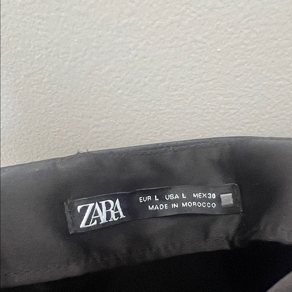 Minimalist Black Satin Maxi Slip Dress with Double Spaghetti Straps - Picture 3 of 8